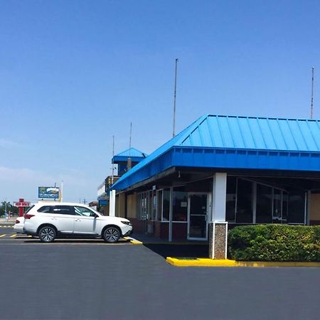 Trade Winds Inn Clinton Exterior foto